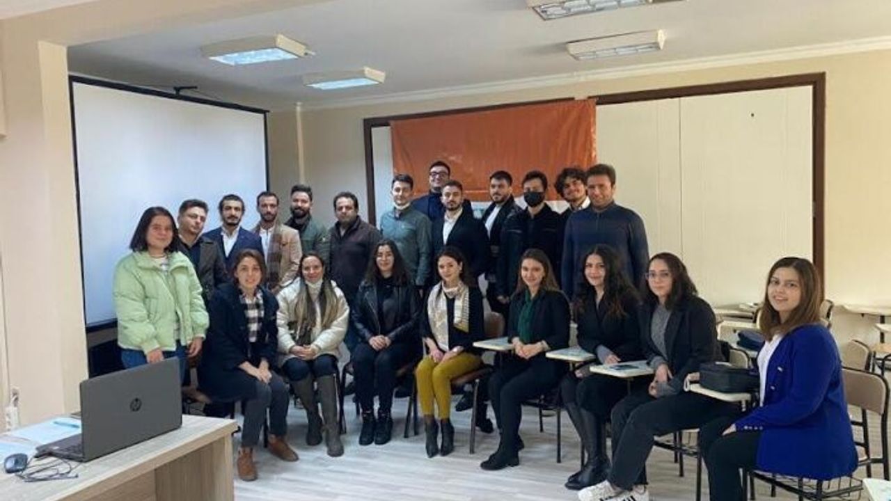 İZMİT KENT KONSEYİ GENÇLİK MECLİSİ GENEL KURULU GERÇEKLEŞTİ.