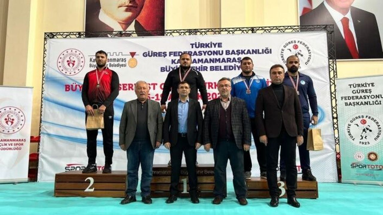 Minderin zirvesinde Kağıtspor var