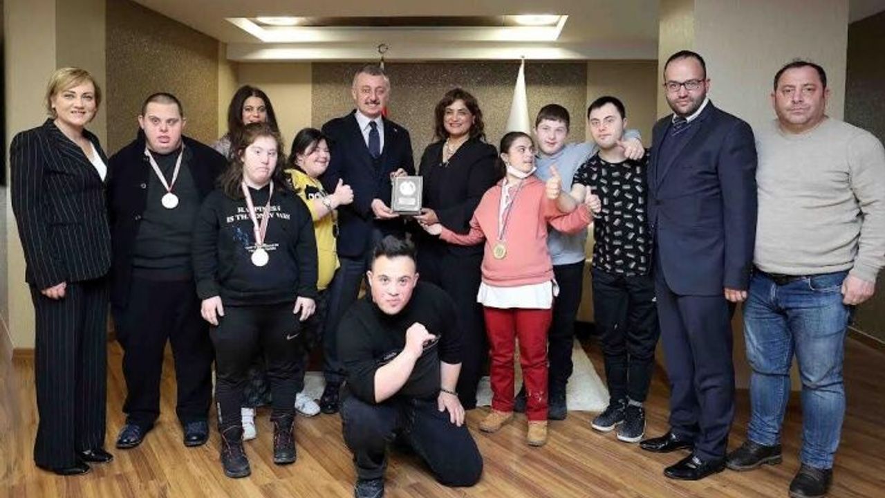 Başkan Büyükakın: Özel çocuklarımızla çok büyük bir aileyiz