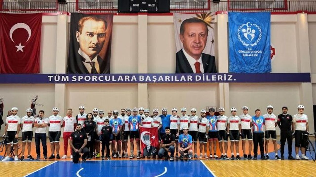 Kocaeli'den yola çıkan 19 bisikletli Samsun’a ulaştı