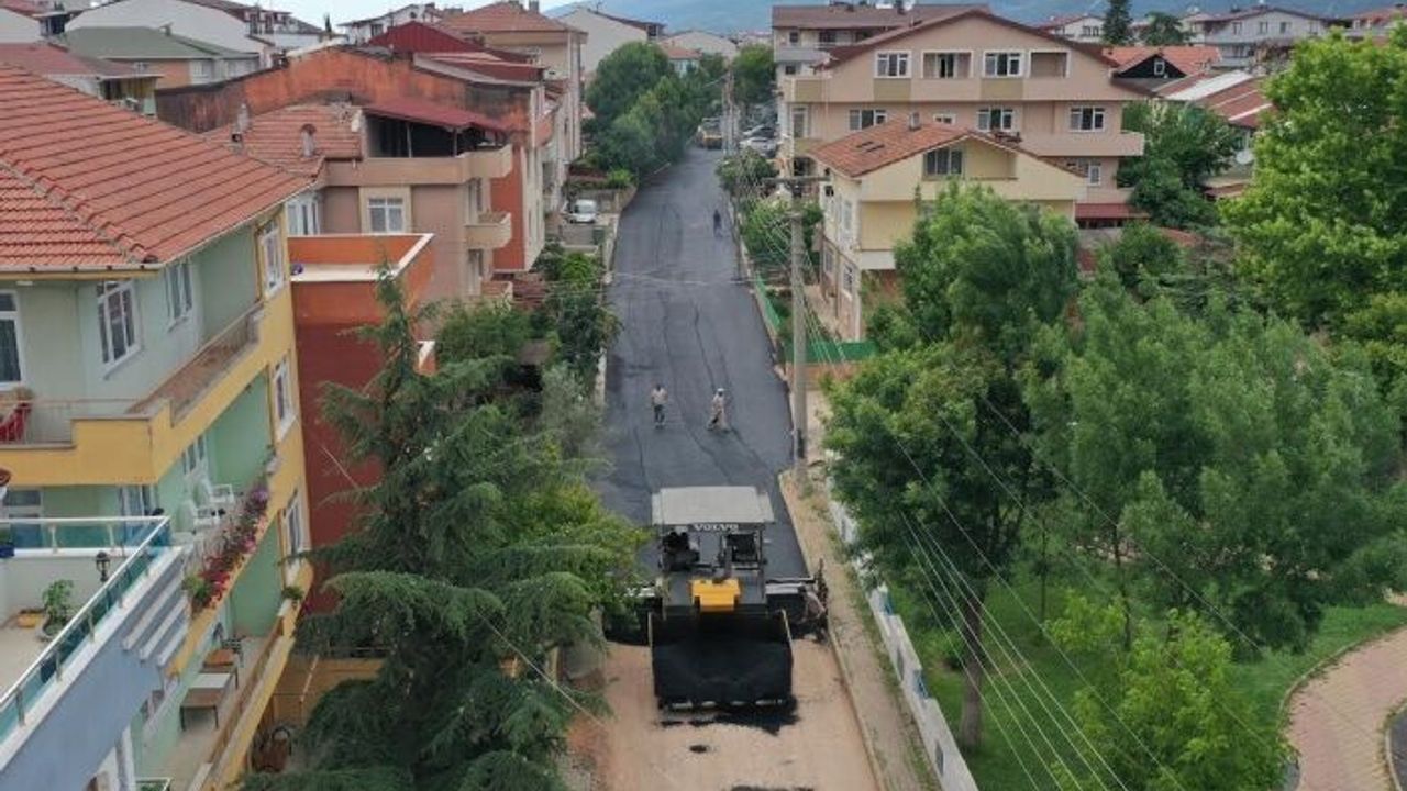 Körfez’de 4 sokak daha asfaltlandı