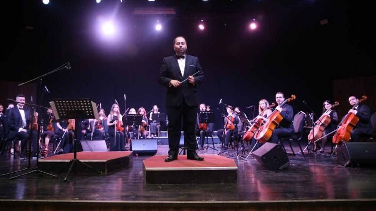 Oda Orkestrası muhteşem performansıyla  seyirciyi kendine hayran bıraktı