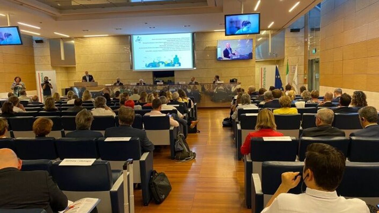 Başkan Hürriyet İtalya’da CEMR Komite Toplantısında