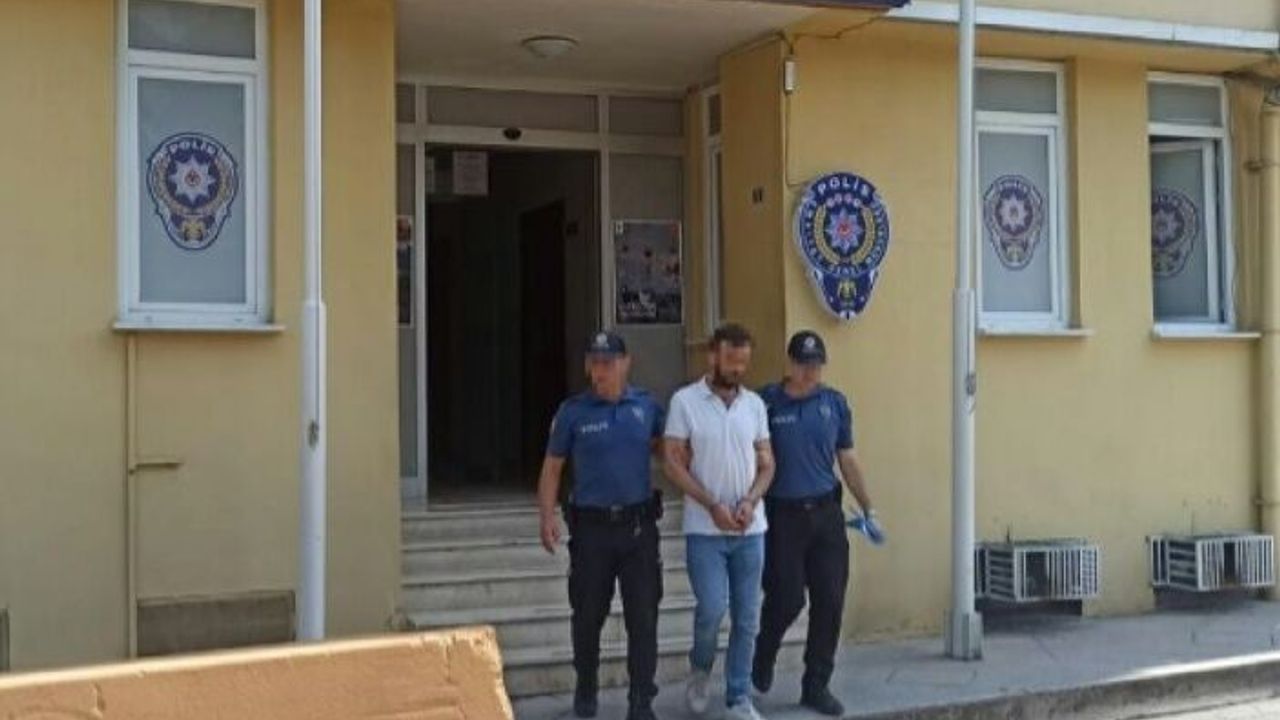 RUHSATSIZ ATEŞLİ SİLAHLARLA MERMİLERİ SATIN ALMA ŞUÇUNDAN ARANAN ŞAHIS YAKALANDI