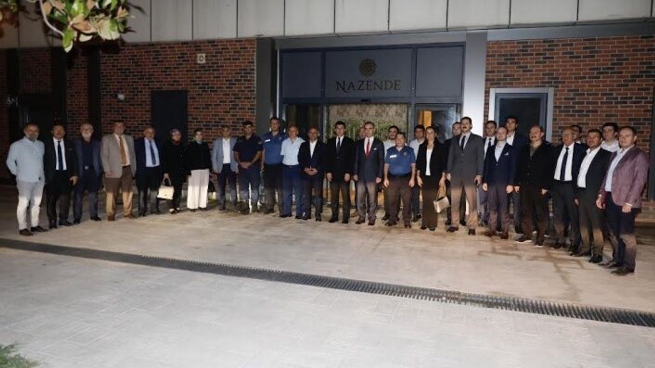 Körfez’de Manap için veda yemeği