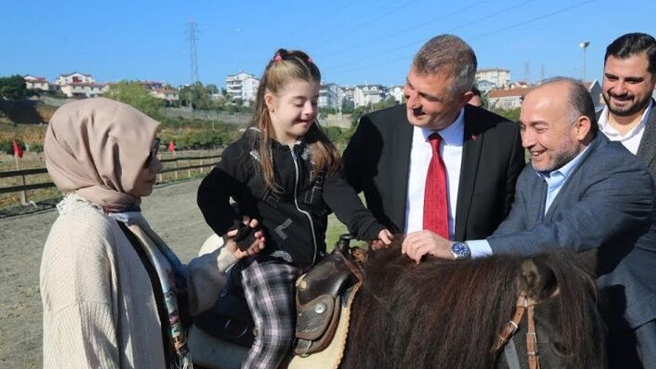 GÖLCÜK'TE ÖZEL ÇOCUKLAR ATA BİNME HEYECANI YAŞADILAR