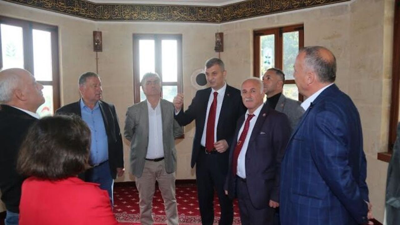 GÖLCÜKLÜ MUHTARLAR SULTAN BABAYA HAYRAN KALDI