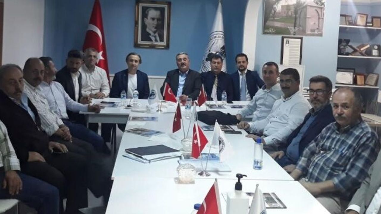 Kocaeli Erzurumlular Vakfı yönetimine tebrik ziyaretleri sürüyor