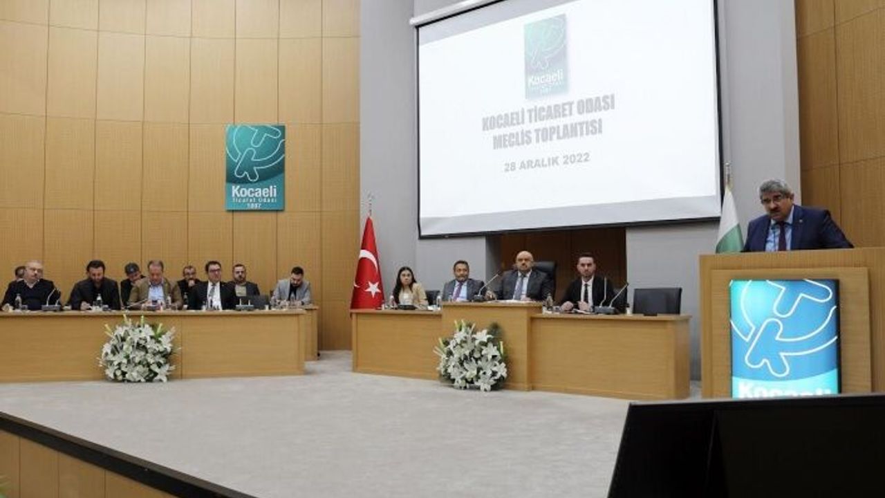 Başkan Bulut: Berber ve kuaförlerin    Pazar günü çalışma yasağı 6 ay ertelendi  