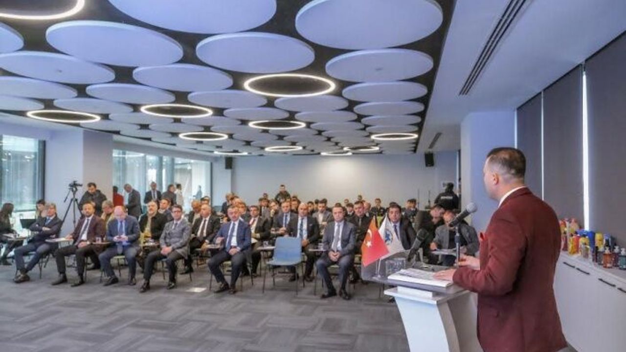 DTO Kocaeli, yılın son meclisini   Büyükakın’ın katılımıyla yaptı