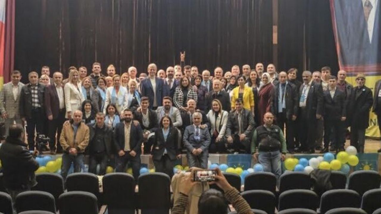 Körfez İYİ Parti'de Başkan Mehmet Candemir güven tazeledi