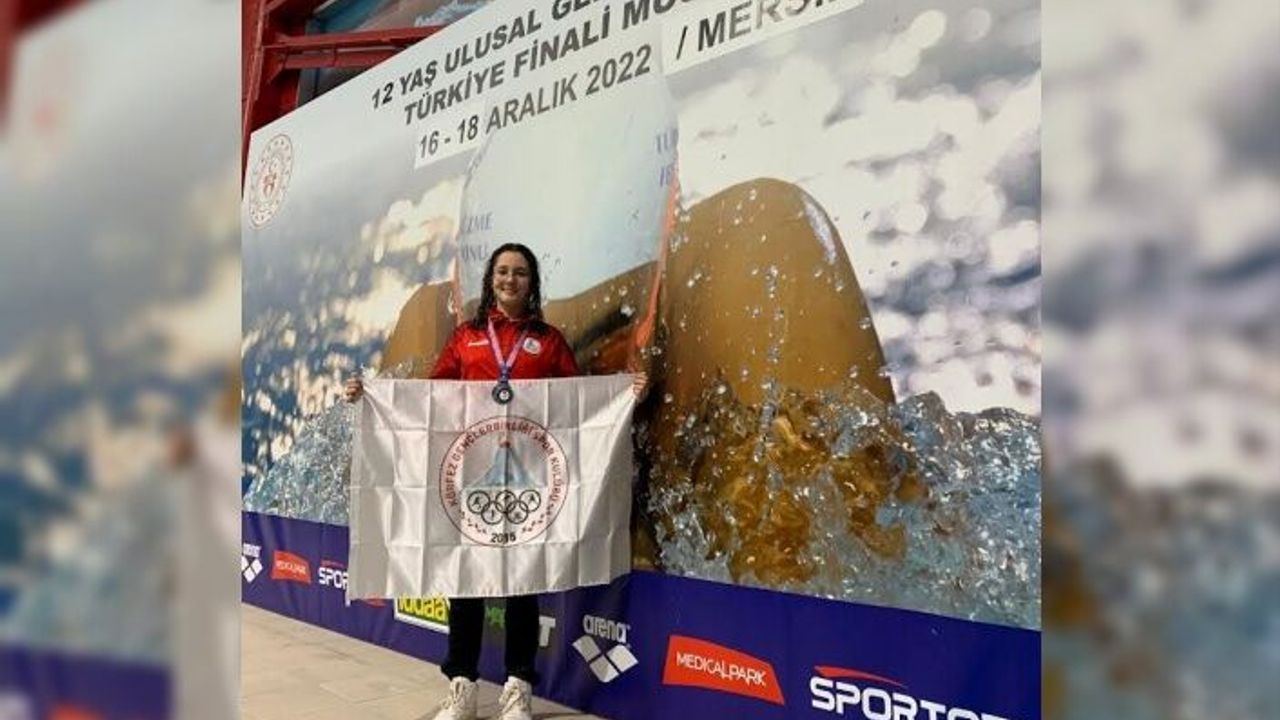 Körfezli Zeynep gümüş madalya aldı