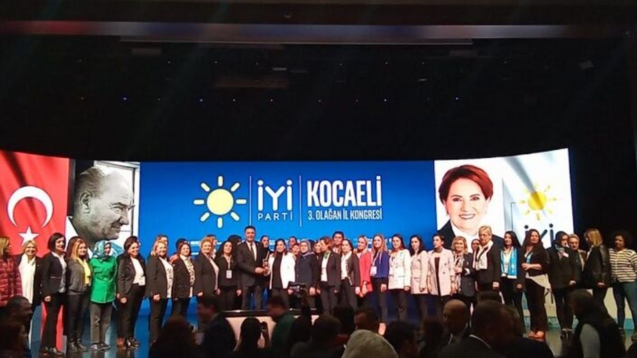 KADIN POLİTİKALARINDAN ŞANBAZ YILDIZ’A PLAKET