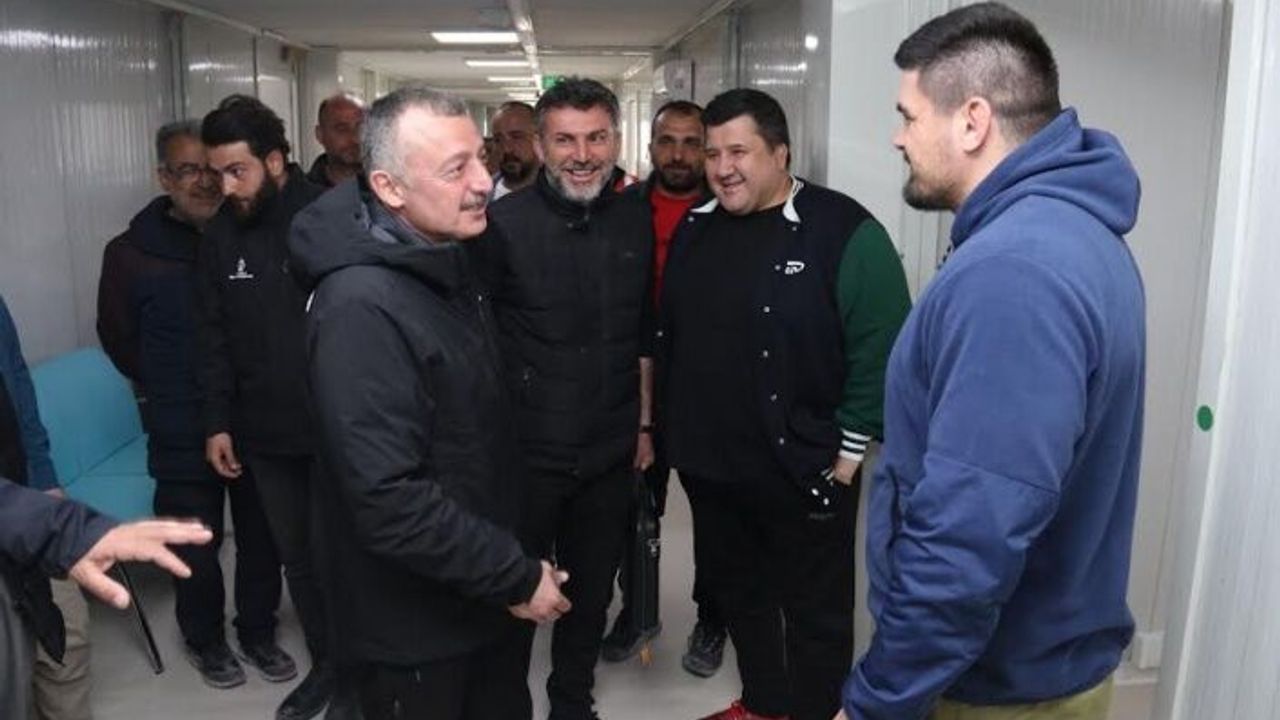 Hatay Defne’deki Büyükşehir Hastanesi hasta kabulüne başladı