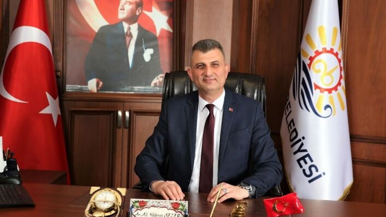 “23 NİSAN 1920 ÜLKE TARİHİMİZİN EN ÖNEMLİ DÖNÜM NOKTASIDIR”