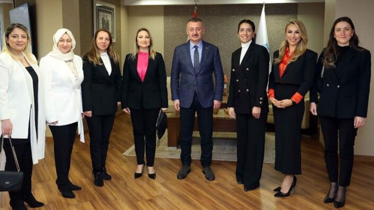 Başkan Büyükakın her kesimle istişare yapıyor   