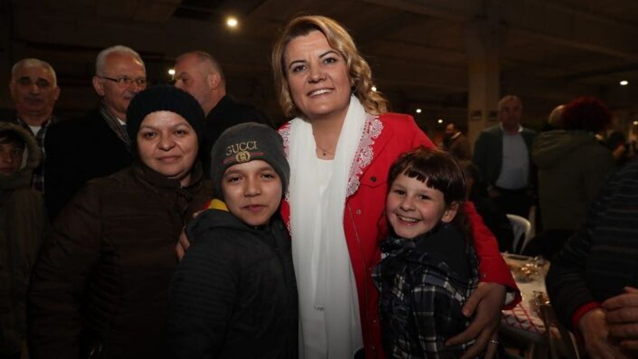 Başkan Hürriyet, Doğu Kışla’da vatandaşlarla iftarda buluştu 