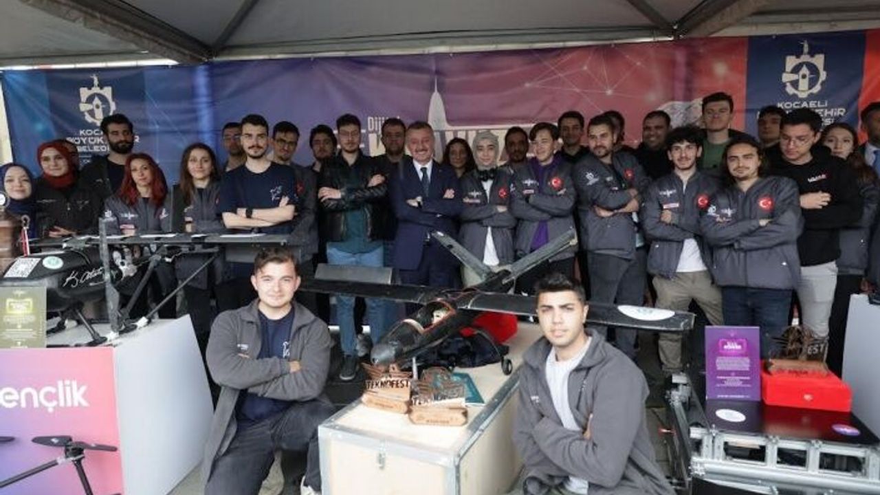 Başkan Büyükakın: Cumhuriyeti çocuklar ve gençler yükseltecek