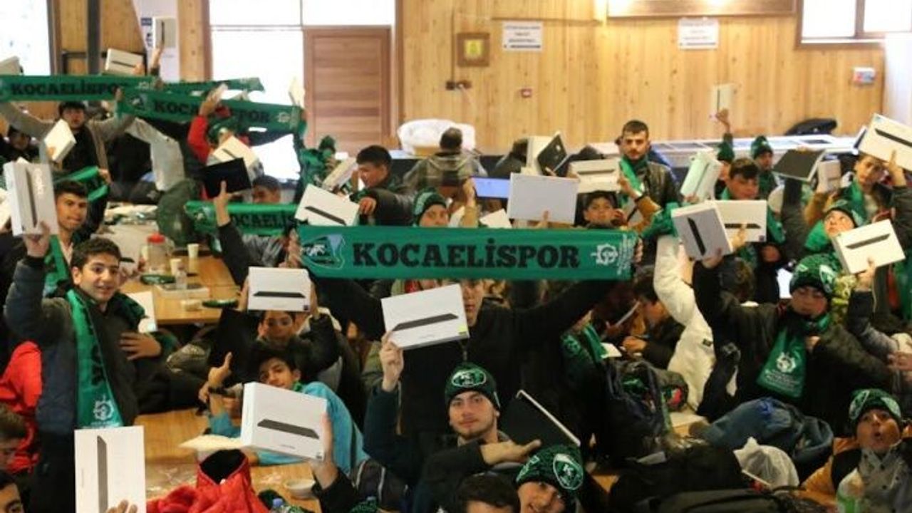 Deprem bölgesinden gelen öğrencilere eğitim desteği   