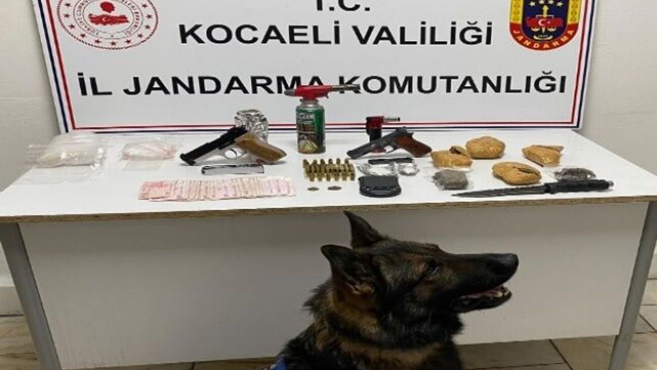 Uyuşturucu Madde Ticareti Yapmak suçundan aranan şahıslar yakalandı