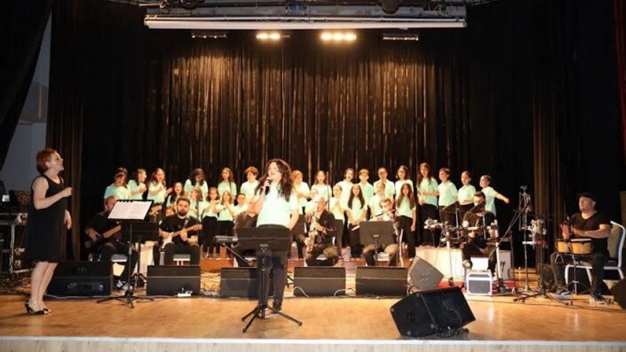 Körfez Belediyesi, Çocuk Korosu büyüledi