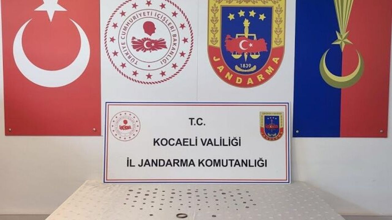 (77) adet tarihi eser ele geçirildi