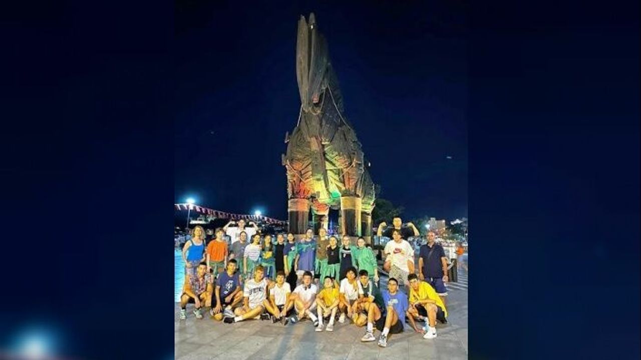 Çanakkale potalarında, Kocaeli rüzgârı esti.