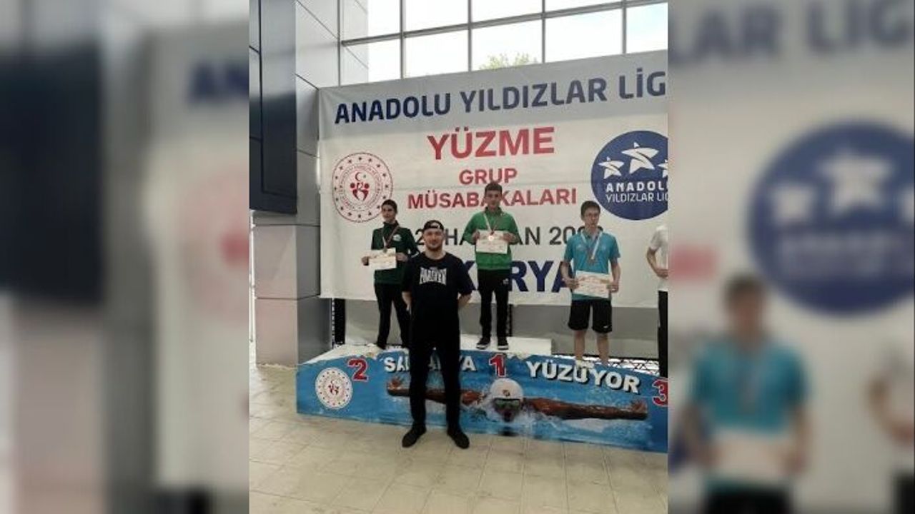 Körfezli gençler, Sakarya’da madalyaya kulaç attılar