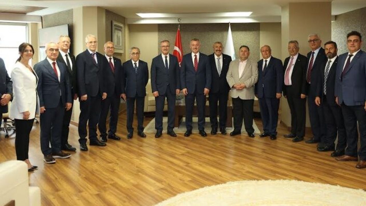 Başkan Büyükakın: Türkiye’nin geleceğine ışık tutuyorsunuz