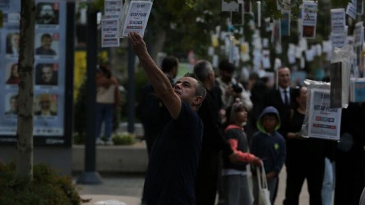 5 bin kitabı, 5 dakikada topladılar