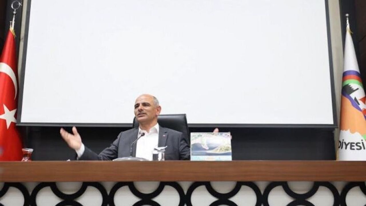 Başkan Söğüt, “Hizmet ve eser siyaseti yapıyoruz”