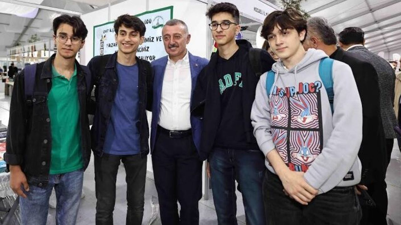 Büyükakın: Kitap fuarının asıl sahibi gençlerimizdir