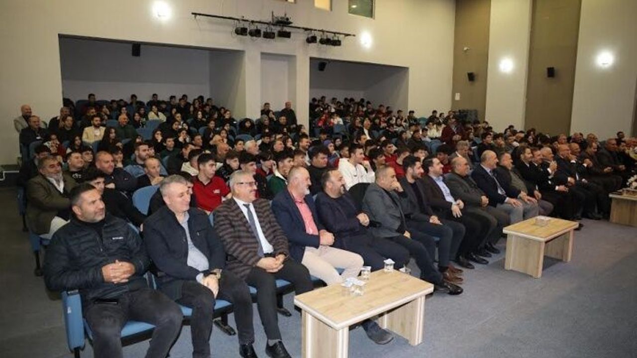 Ertuğrul Sağlam, “Futbol değil, skor taraftarı olduk”