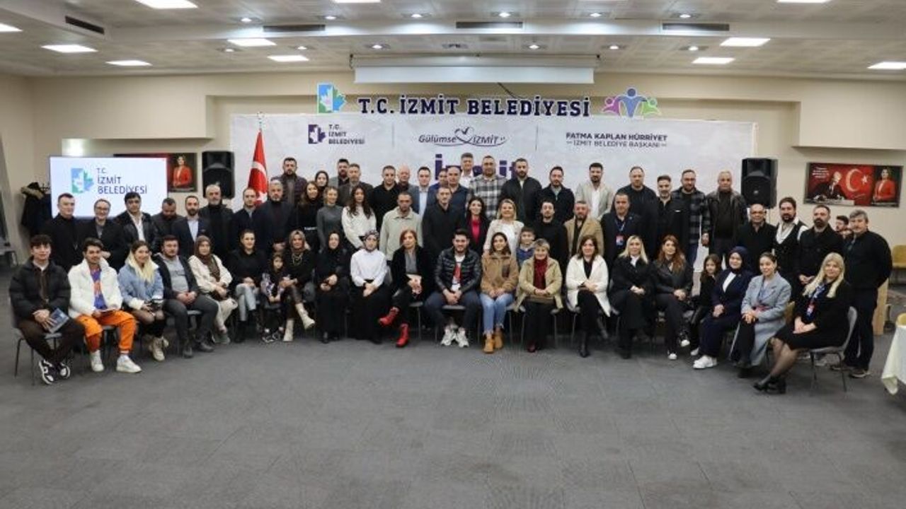 Esnaflarla buluşan Başkan Hürriyet, “İzmit’i hep bir adım ileriye taşımaya çalışıyoruz”