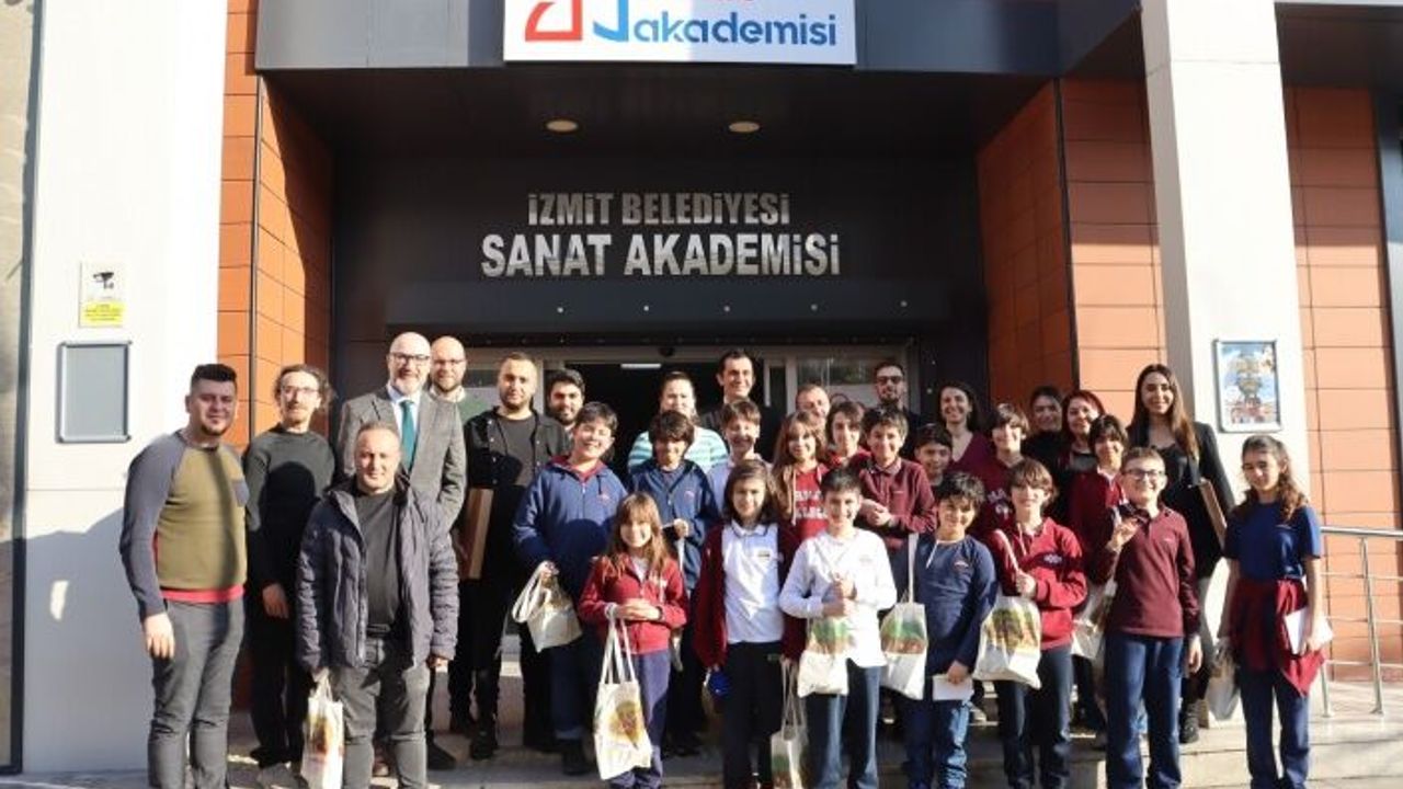 İzmit Belediyesi, çocukları sanatla buluşturmaya devam ediyor