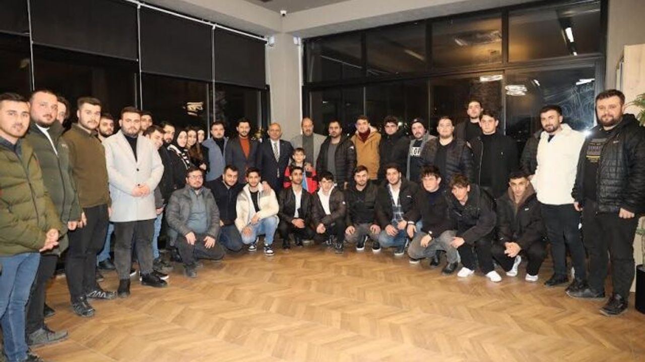 Başkan Söğüt, “Projelerin merkezinde gençlerimiz var”