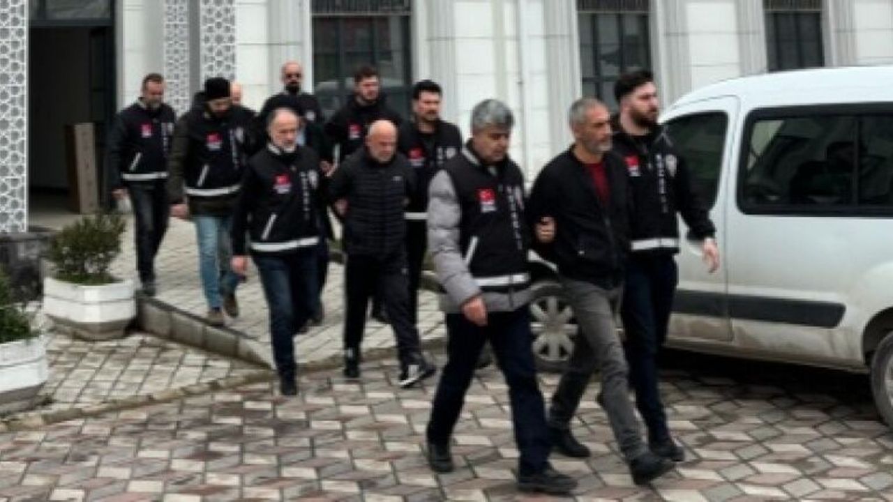 Yağma suçundan, aranan şahılar yakalandı.