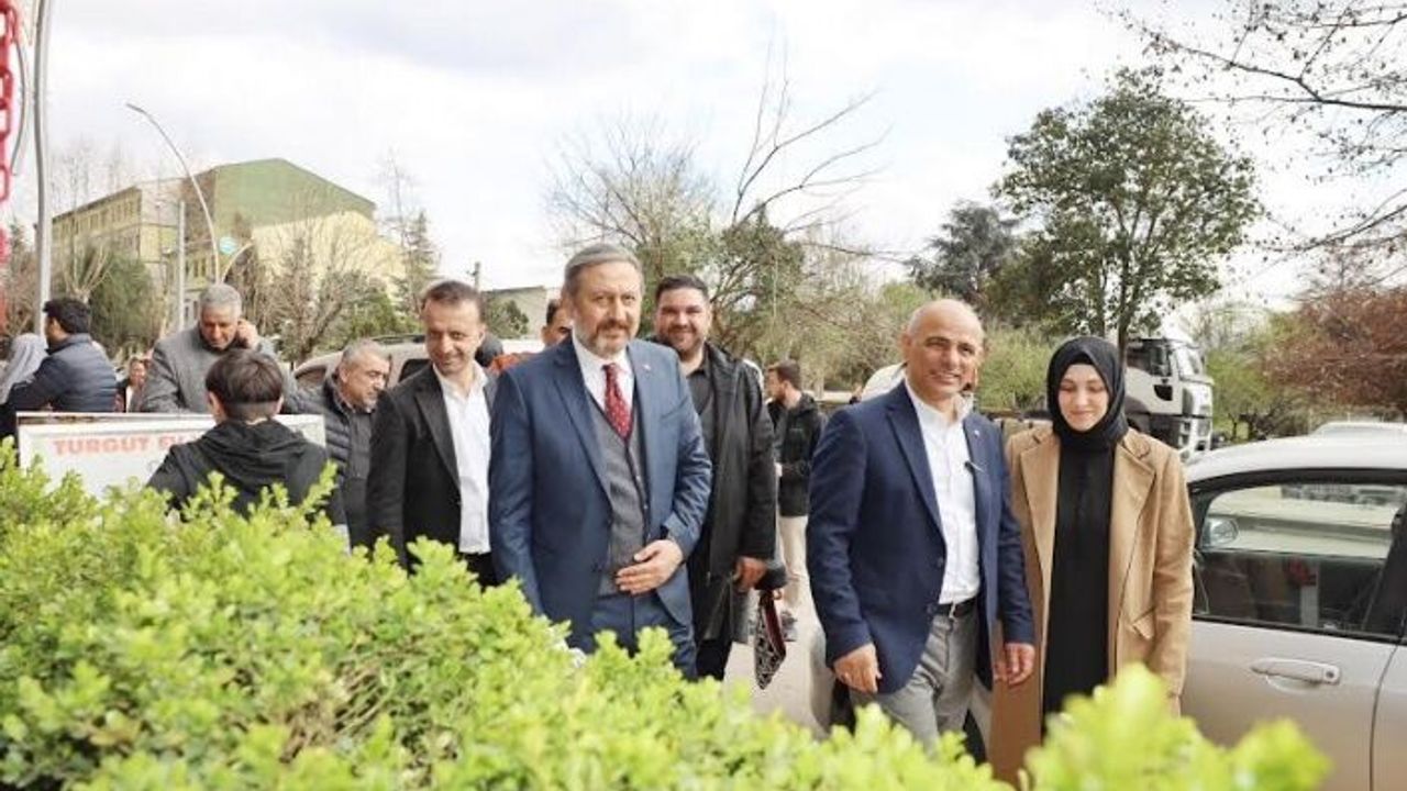 Başkan Şener Söğüt, “Bizim sevdamız hizmet sevdası”