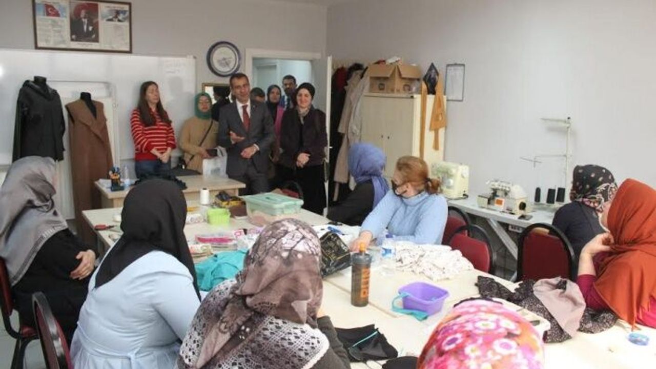 İbrahim Şirin, “Kadınlarımızın emeği ve mücadelesi asla yadsınamaz”