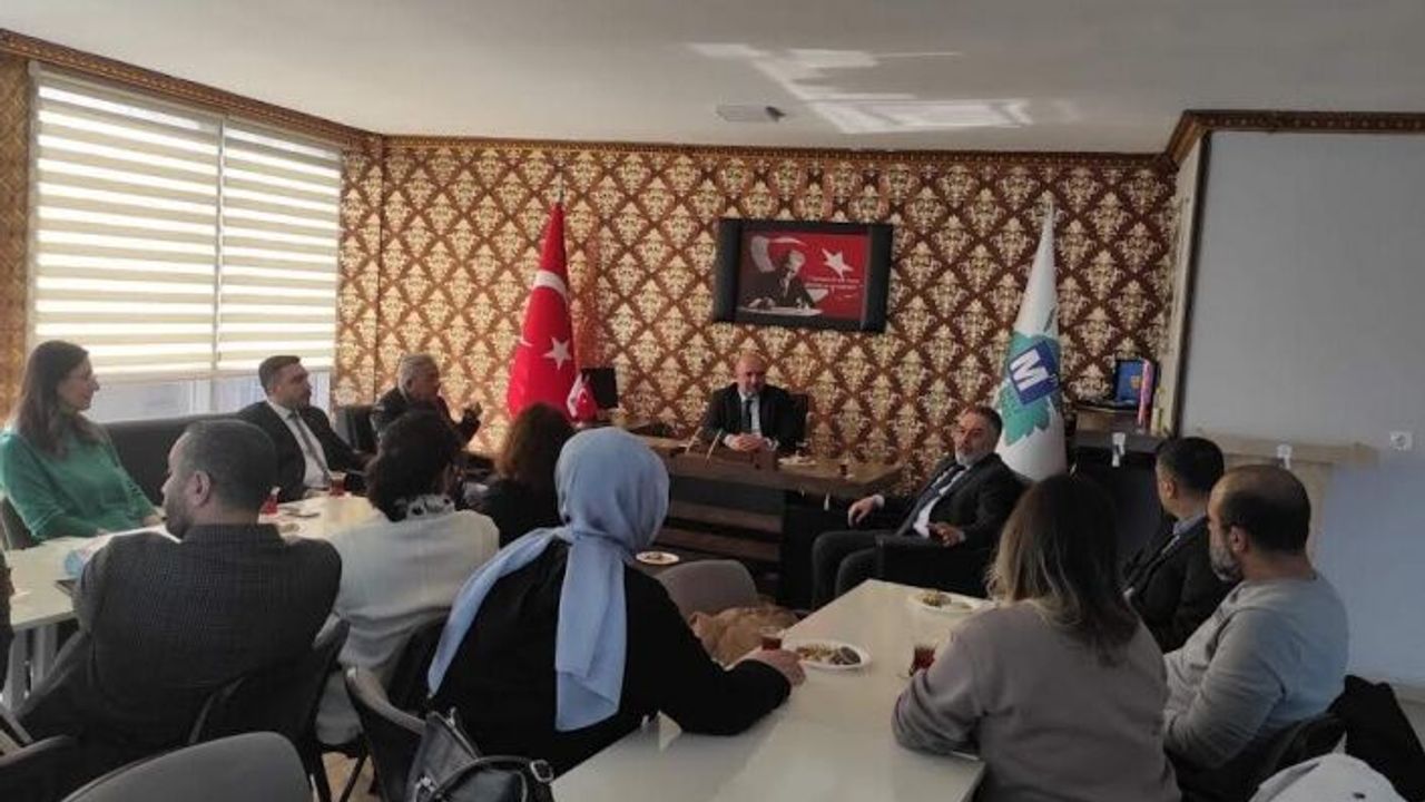 Orhan Bozkurt, meslektaşları ve  esnaf temsilcileri ile buluştu