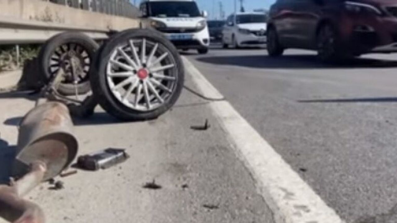 Otomobilin dingili, koparak yola fırladı.