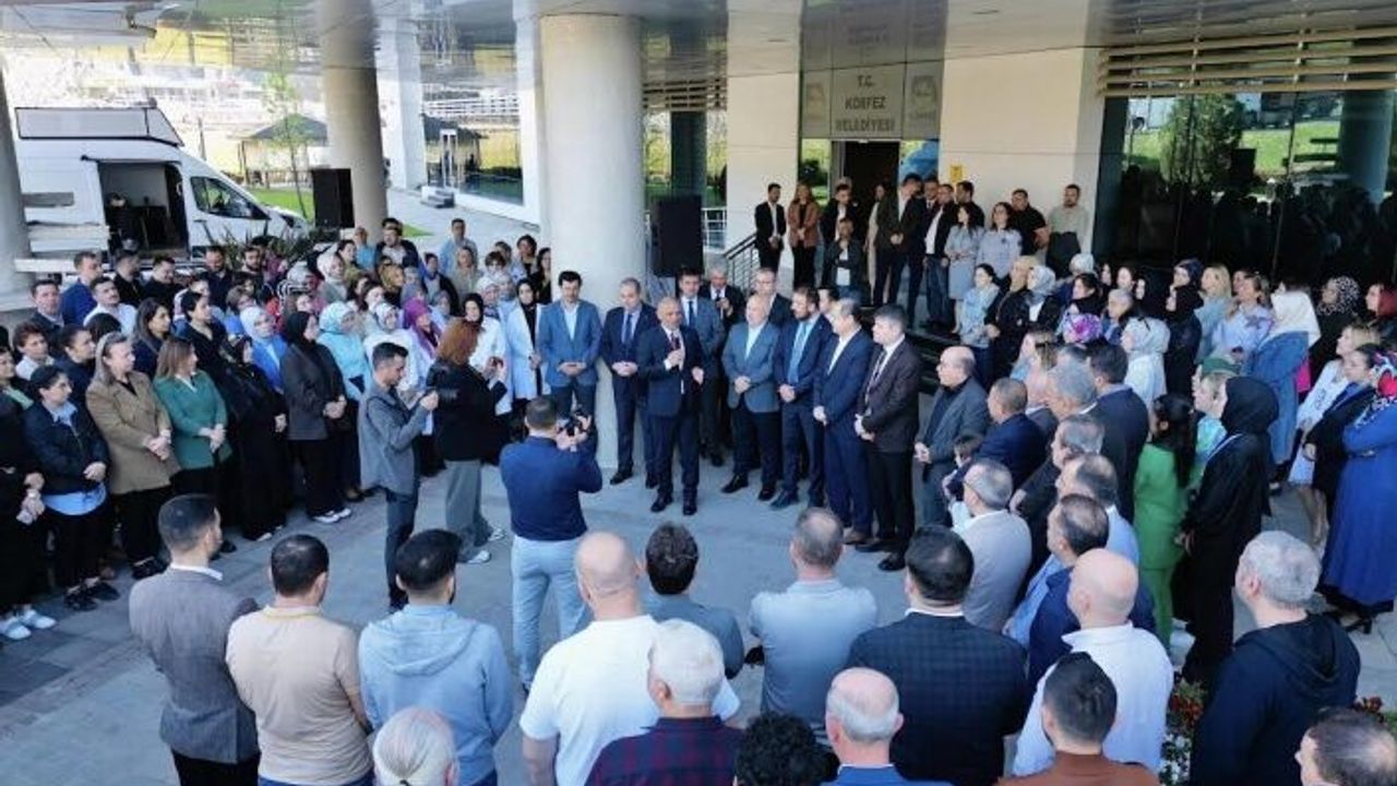 Başkan Şener Söğüt, mesaisine başladı.