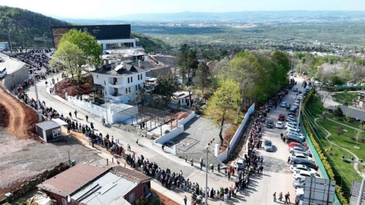 Kartepe Teleferiği, 114 bin kişiyi taşıdı.