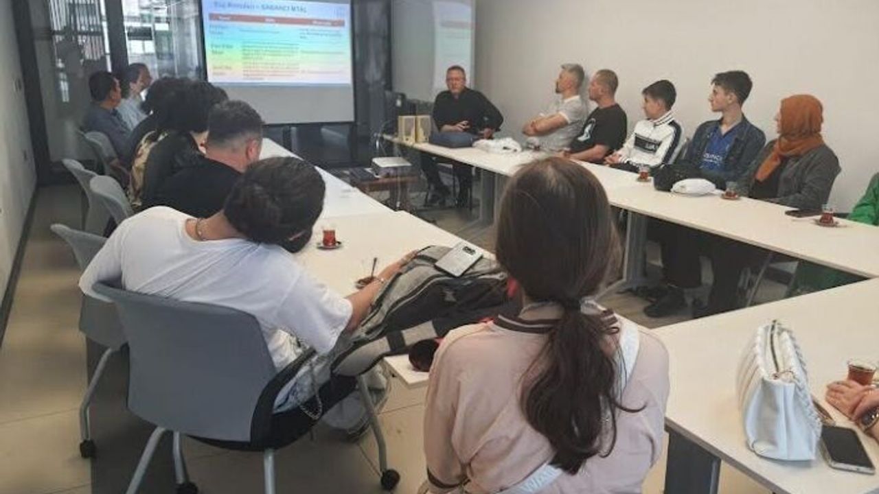 Mesleki Eğitim Programı kapsamında, 3 öğrencimiz İspanya'nın Valencia şehrinde staj yapacak.