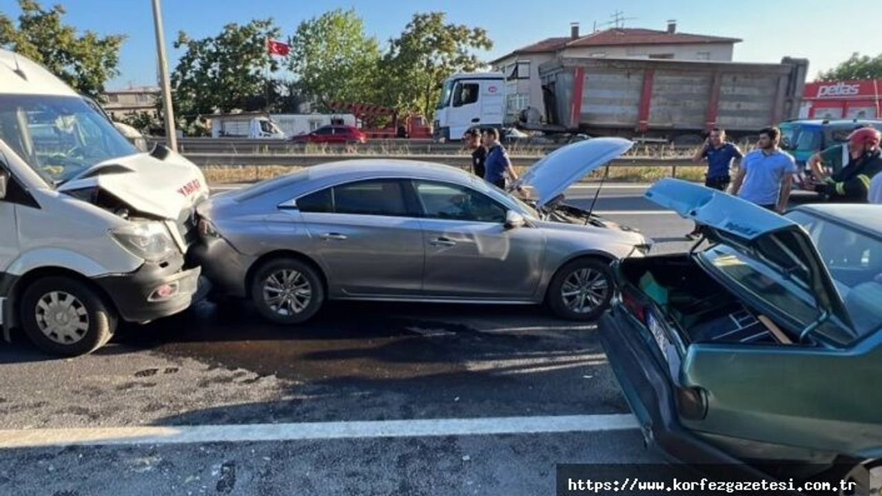 Gebze'de D-100'de Zincirleme Kaza: 6 Yaralı