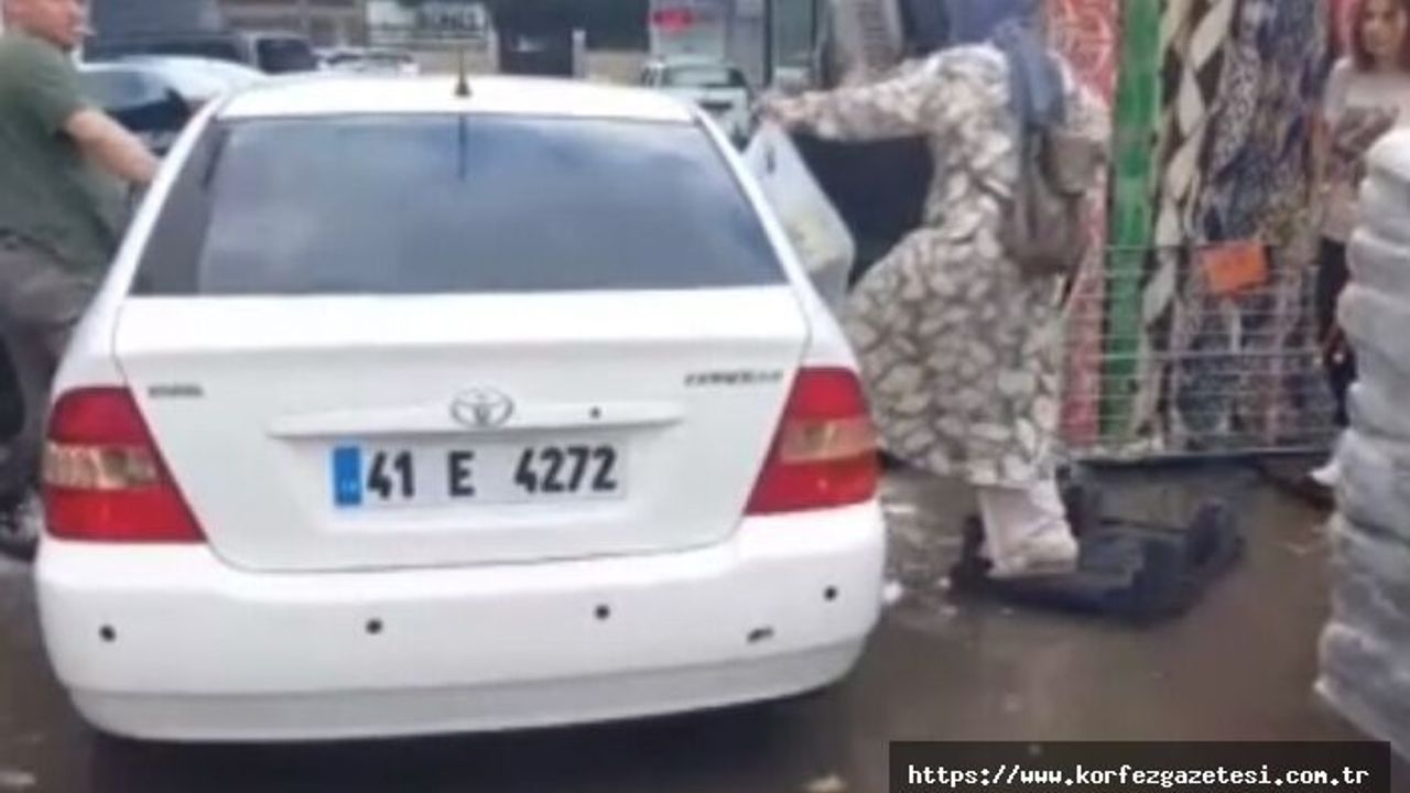 Kocaeli'de, Şiddetli Yağışlar, Cadde ve Sokakları Nehre Çevirdi