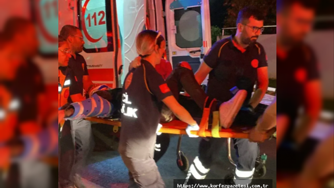 İzmit'te Kaza: Motosiklet Otomobile Çarptı, İki Kişi Yaralandı