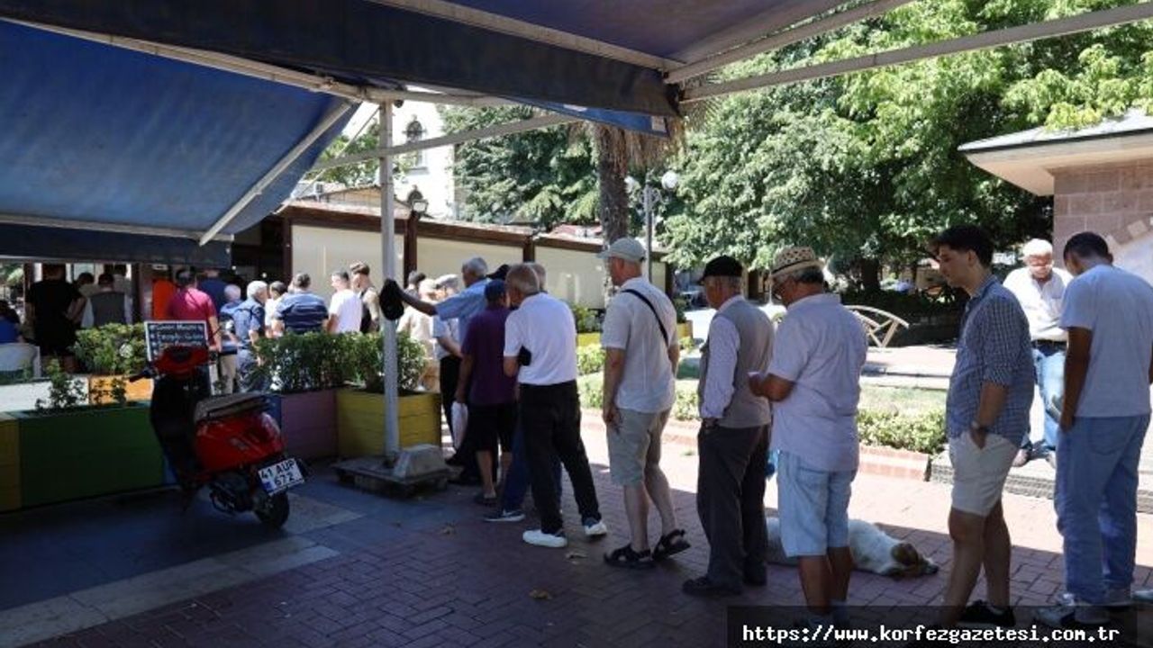 İzmit’te Sosyal Belediyeciliğin, Başarısı: İzmit Kent Lokantası, Yoğun İlgi Görüyor