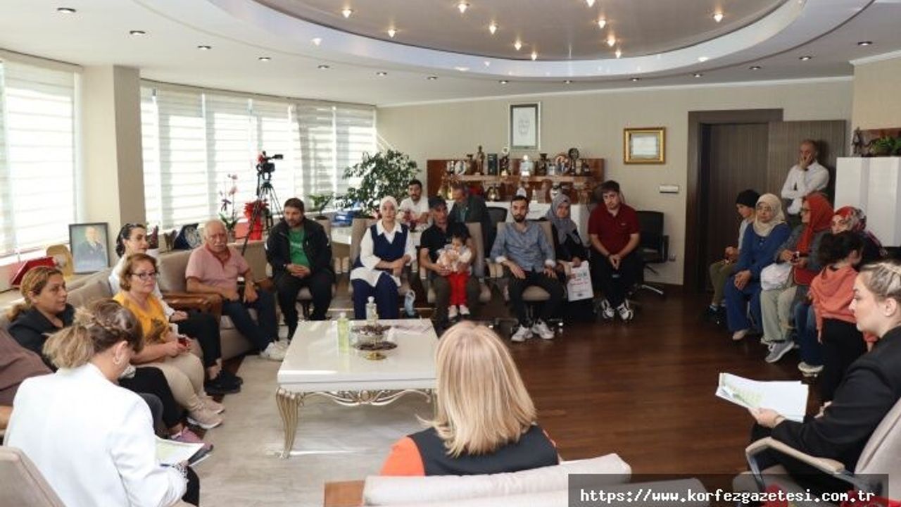 Başkan Hürriyet Halk Günü’nde Vatandaşları Dinledi