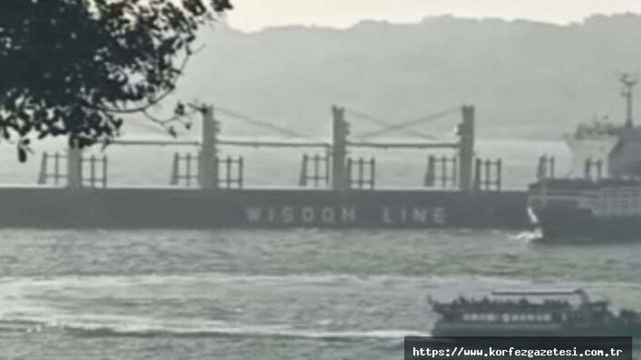 İstanbul Boğazı’nda, İki Gemi Çarpıştı: Deniz Trafiği Aksadı